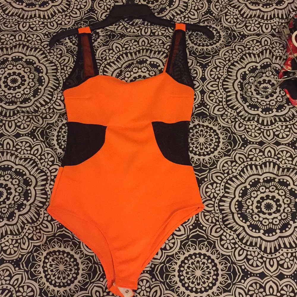 Onesie/Never worn